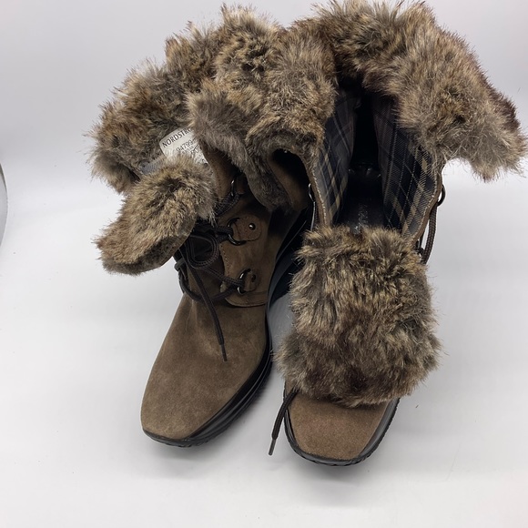 Aquatalia Marvin K 8 Wedge Heel Suede Ankle Boots Faux Fur Lined Italy Lace Up - Picture 7 of 10